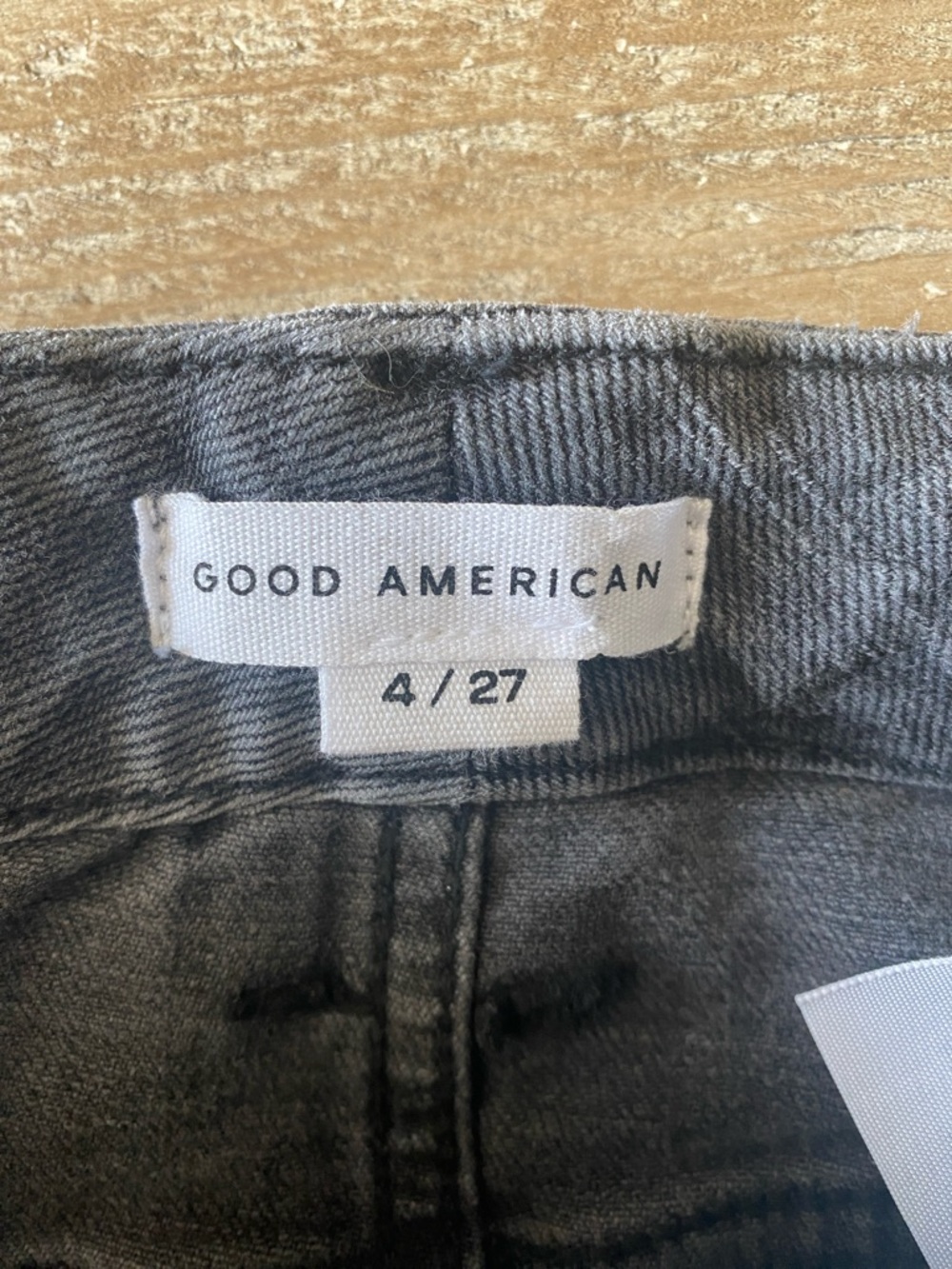 Good American Women's Gray Cropped Fray-Hem Jeans - Picture 3 of 5